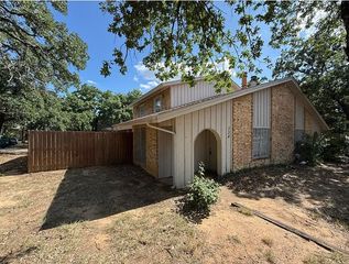 730 Londonderry Lane 734, Denton, TX 76205