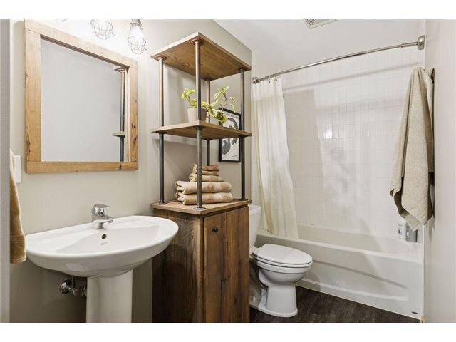 406 Wacouta Street 609, Saint Paul, MN 55101