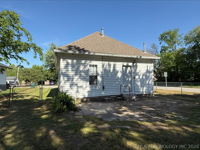 800 N Hodge Street, Sapulpa, OK 74066