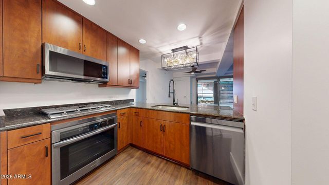 7157 E RANCHO VISTA Drive 2011, Scottsdale, AZ 85251