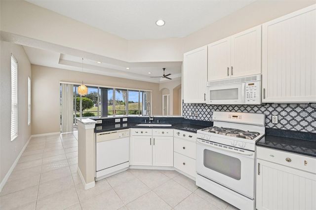 819 REGAL MANOR WAY, Sun City Center, FL 33573