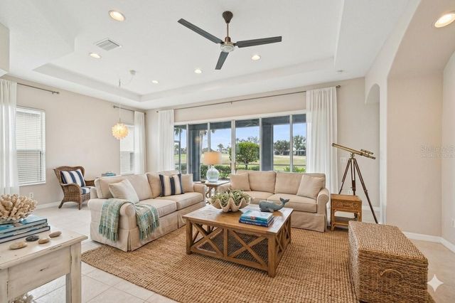 819 REGAL MANOR WAY, Sun City Center, FL 33573