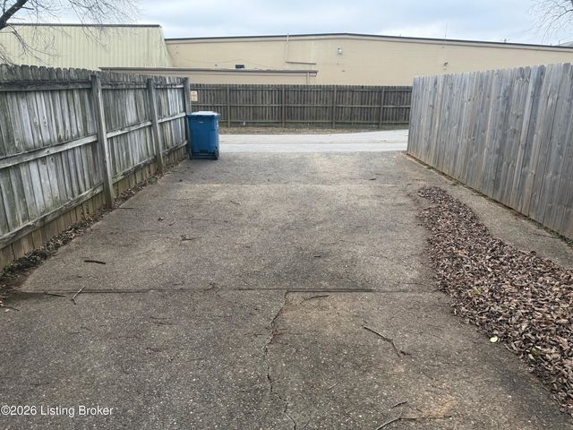 12420 Brothers Ave, Louisville, KY 40243