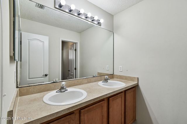 536 SPANISH WELLS Road, Jacksonville, FL 32218