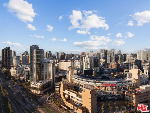 165 6th Avenue 2803, San Diego, CA 92101