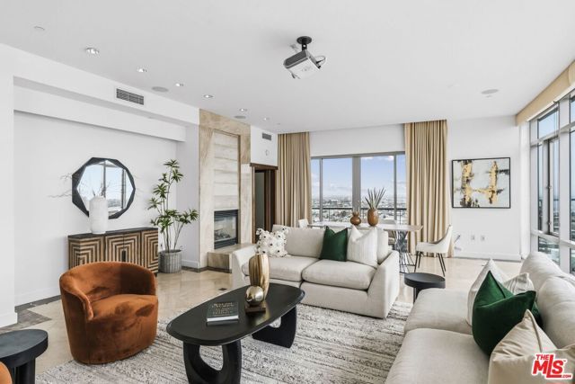 165 6th Avenue 2803, San Diego, CA 92101