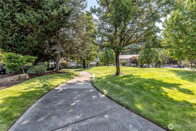 1875 McNeil Circle #E1, Dupont, WA 98327