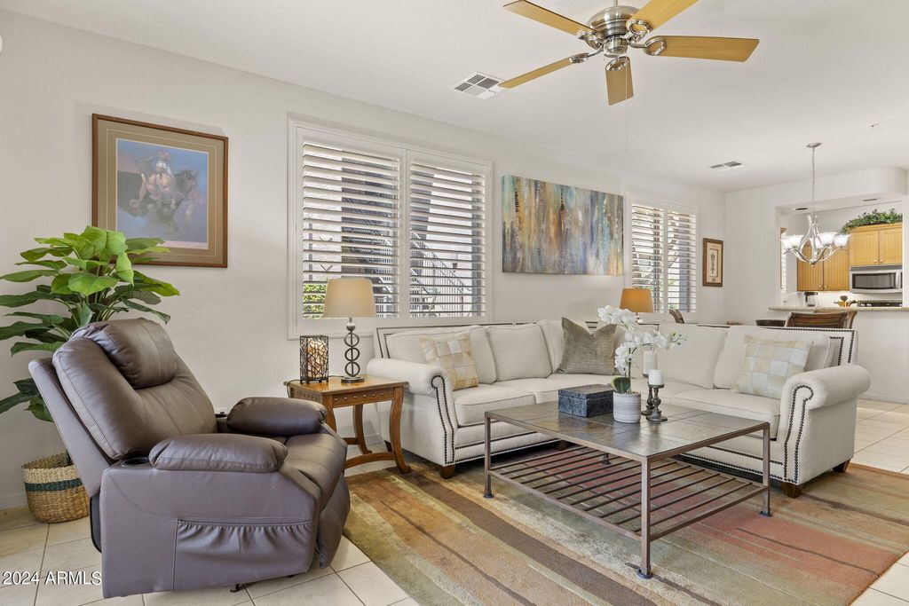 14815 N FOUNTAIN HILLS Boulevard 106, Fountain Hills, AZ 85268