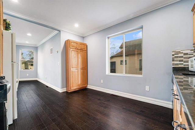 3963 French Road, Detroit, MI 48214