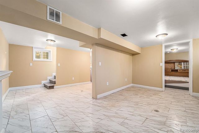 3963 French Road, Detroit, MI 48214