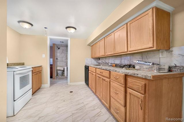 3963 French Road, Detroit, MI 48214