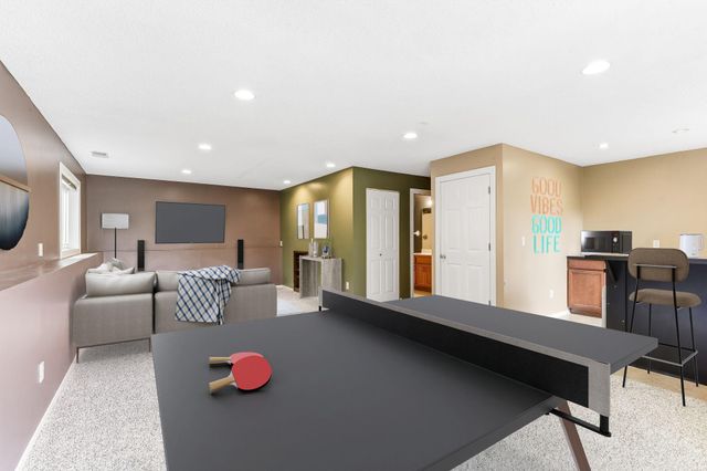 2956 Rice Creek Parkway NE, Blaine, MN 55449