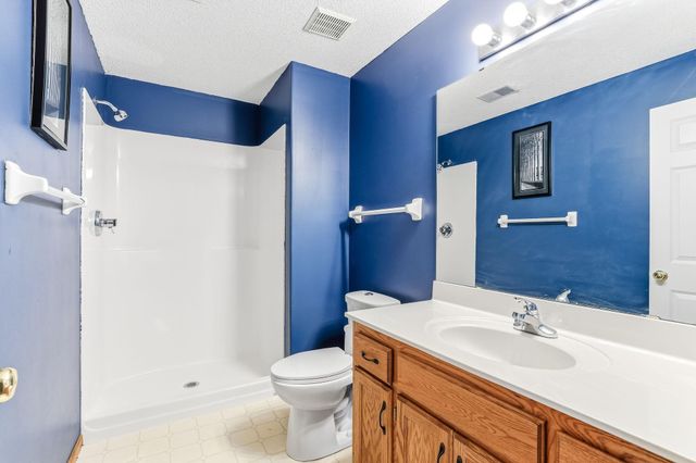 2956 Rice Creek Parkway NE, Blaine, MN 55449