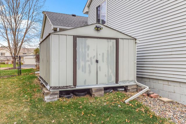 2956 Rice Creek Parkway NE, Blaine, MN 55449