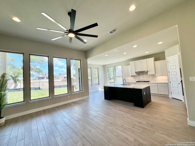 211 CORAZON, Boerne, TX 78006