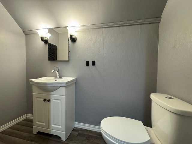 11022 S Avenue D, Chicago, IL 60617