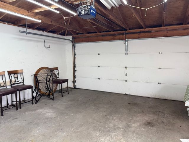 11022 S Avenue D, Chicago, IL 60617