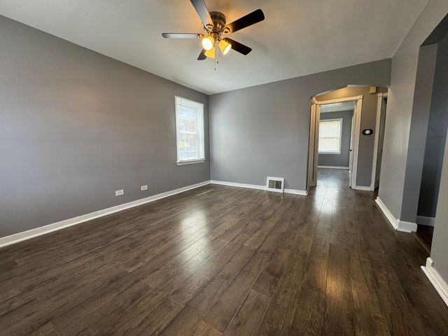 11022 S Avenue D, Chicago, IL 60617