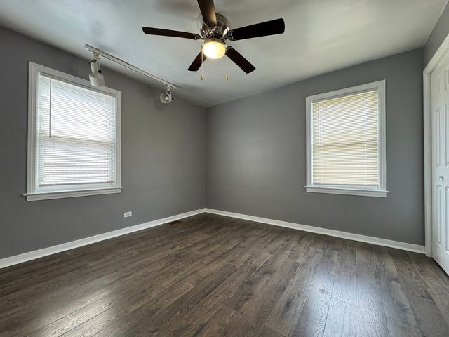 11022 S Avenue D, Chicago, IL 60617