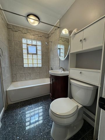 11022 S Avenue D, Chicago, IL 60617