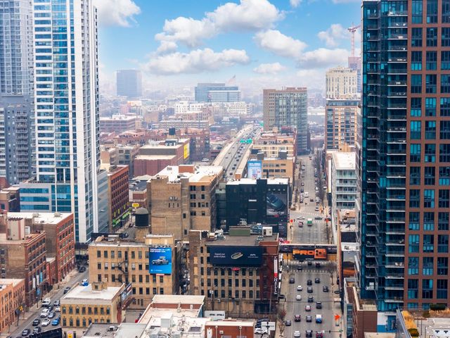 22 W Ontario Street 300-B, Chicago, IL 60654