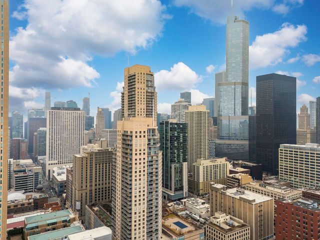 22 W Ontario Street 300-B, Chicago, IL 60654