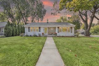 1202 RIDGEWAY BOULEVARD, De Pere, WI 54115