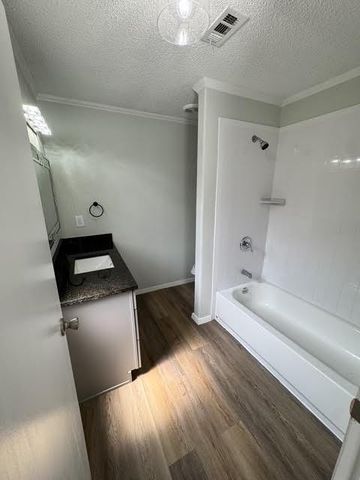 11930 Greenglen Drive, Houston, TX 77044