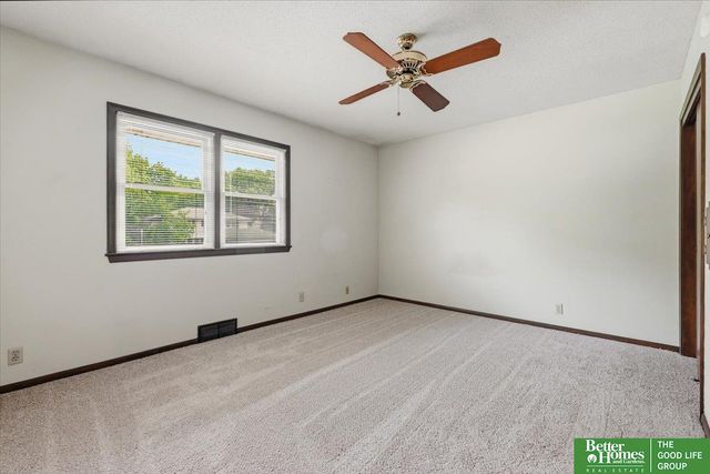 11828 Jackson Road, Omaha, NE 68154