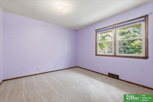 11828 Jackson Road, Omaha, NE 68154