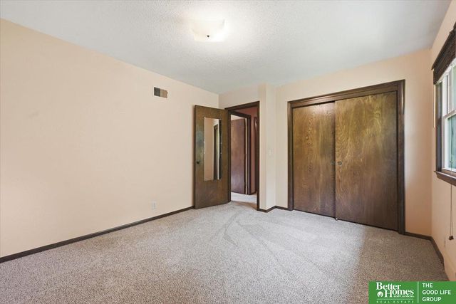 11828 Jackson Road, Omaha, NE 68154