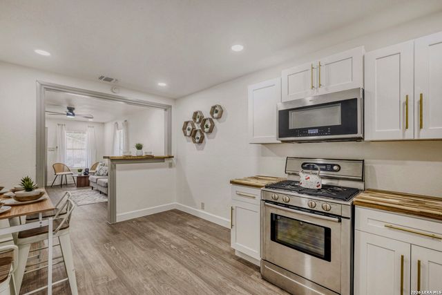 1418 Rivas, San Antonio, TX 78207