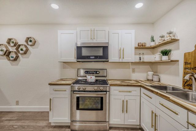 1418 Rivas, San Antonio, TX 78207