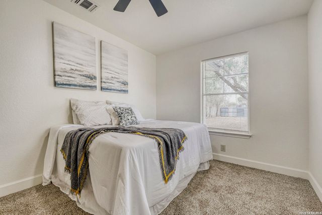 1418 Rivas, San Antonio, TX 78207