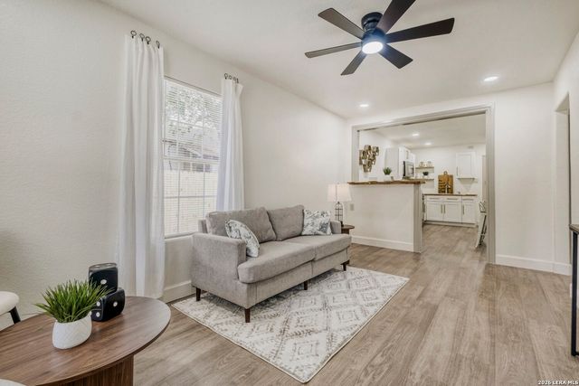 1418 Rivas, San Antonio, TX 78207