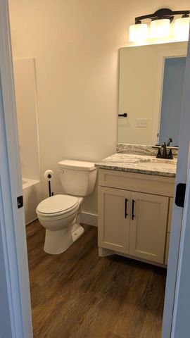 364 Clyde Wix Rd, Westmoreland, TN 37186