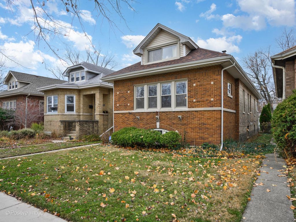 3742 Clinton Avenue, Berwyn, IL 60402