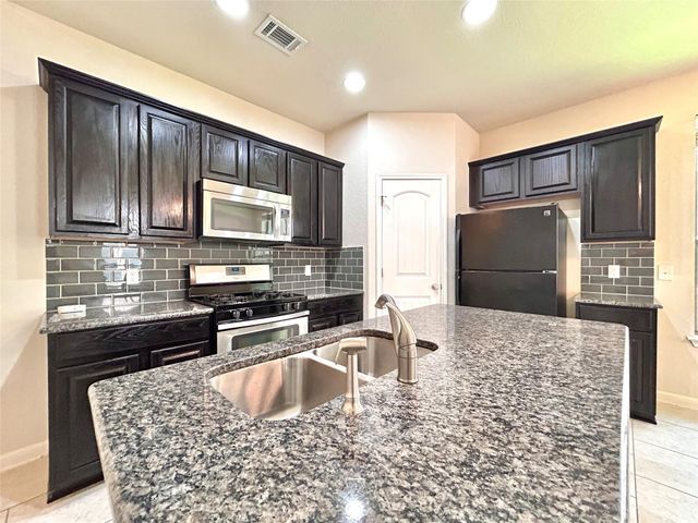 11400 W Parmer LN 120, Cedar Park, TX 78613