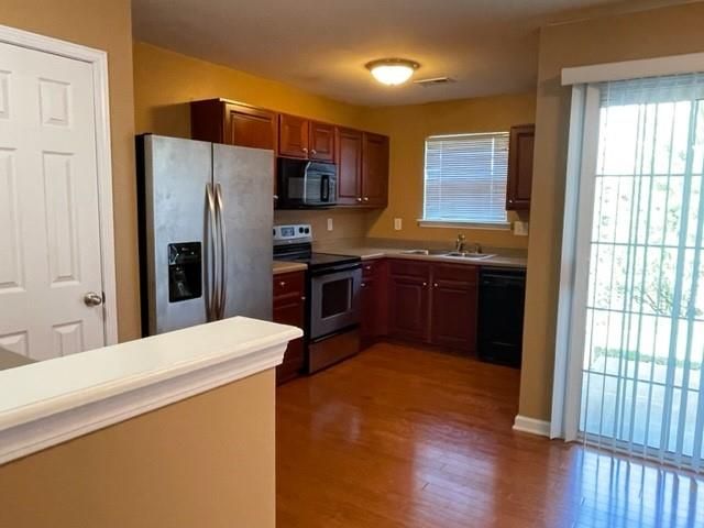 708 Crestwell Circle SW, Atlanta, GA 30331