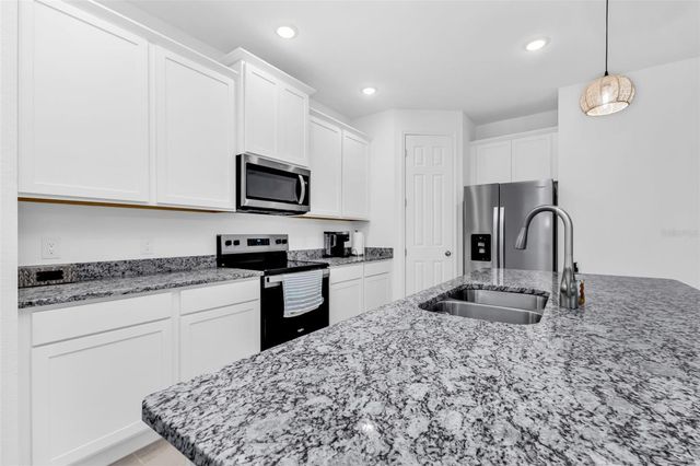 223 RIO DE JANEIRO AVENUE, Punta Gorda, FL 33983