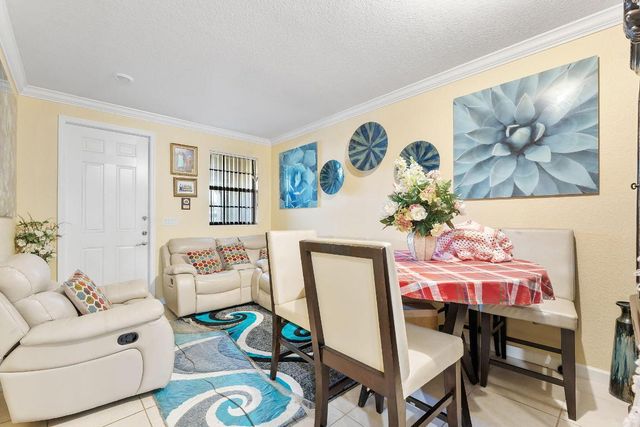 5438 NW 27th Street, Margate, FL 33063