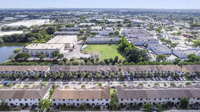 5438 NW 27th Street, Margate, FL 33063