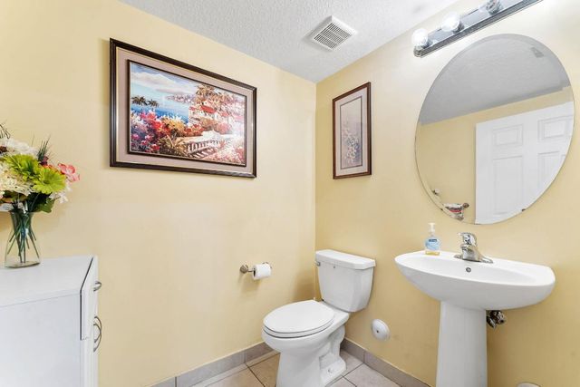 5438 NW 27th Street, Margate, FL 33063