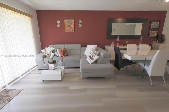 12750 SW 15th St 106D, Pembroke Pines, FL 33027