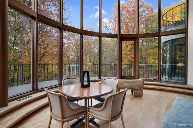 1335 Trowbridge Road, Bloomfield Hills, MI 48304