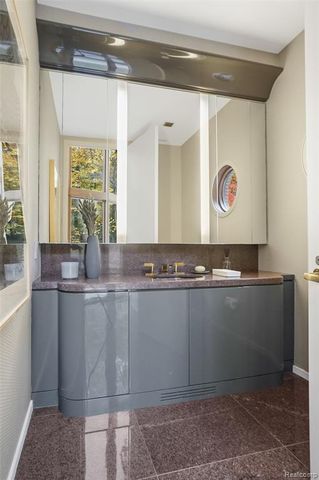 1335 Trowbridge Road, Bloomfield Hills, MI 48304