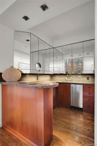 1335 Trowbridge Road, Bloomfield Hills, MI 48304