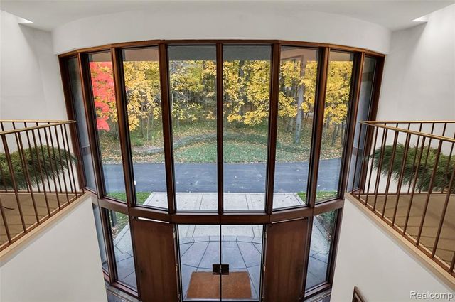 1335 Trowbridge Road, Bloomfield Hills, MI 48304