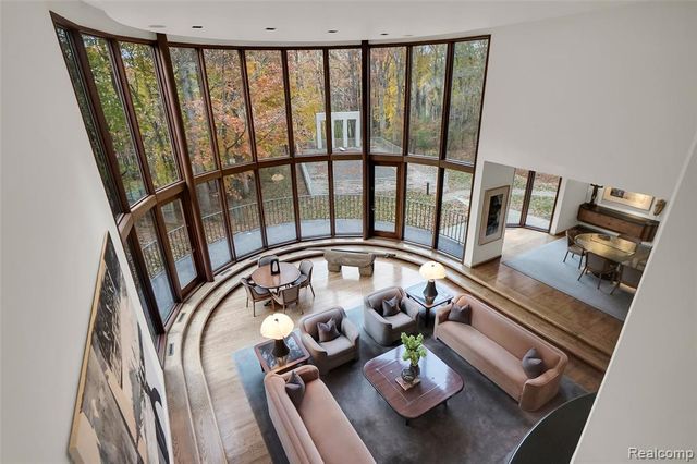 1335 Trowbridge Road, Bloomfield Hills, MI 48304