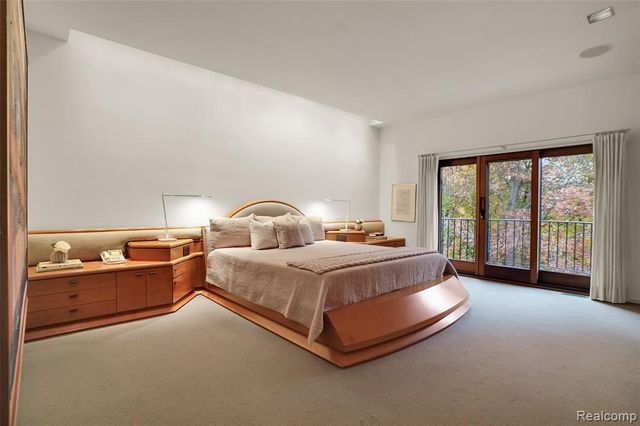 1335 Trowbridge Road, Bloomfield Hills, MI 48304